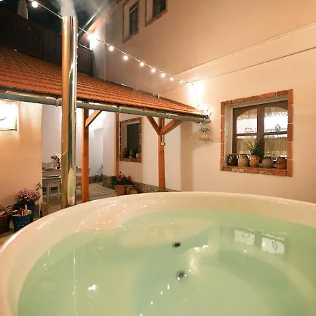 Apartament Janicsar Garden