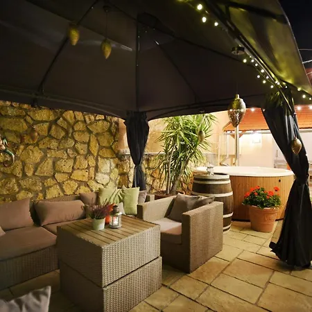 Apartament Janicsar Garden
