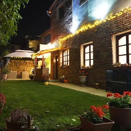 Janicsar Garden *