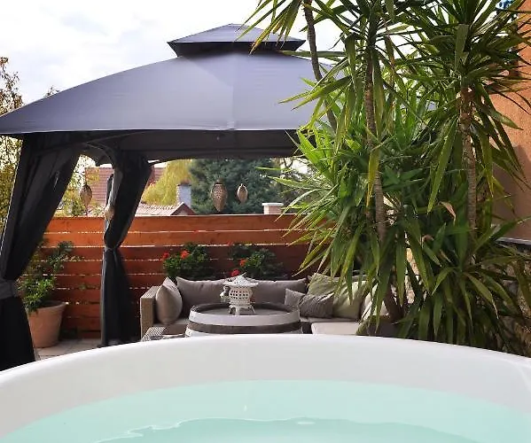 Janicsar Garden Eger