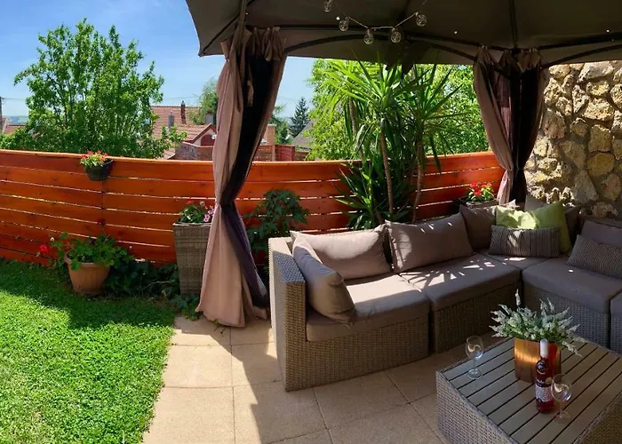 Janicsar Garden Apartament Eger